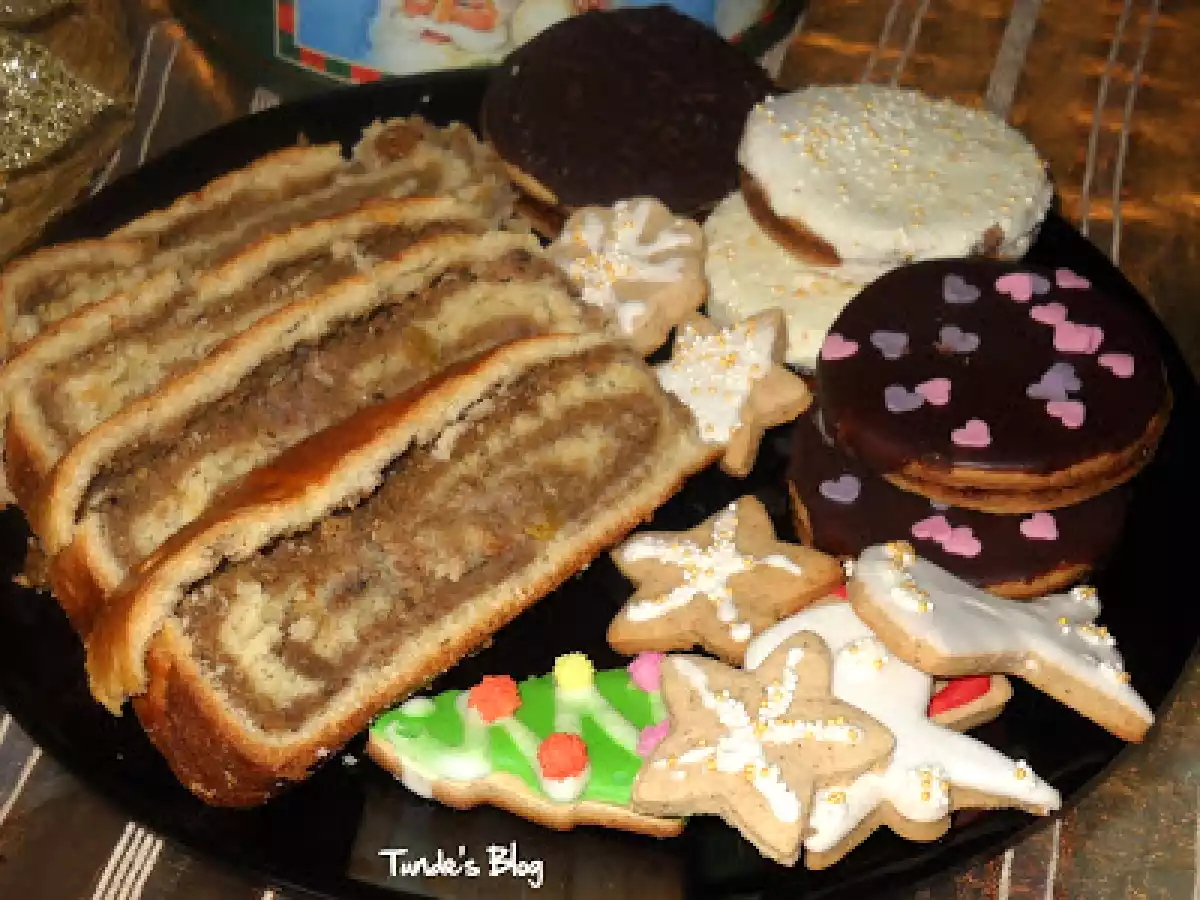 Cozonaci cu nuca - reteta simpla si rapida -Reteta bunicii - poza 2