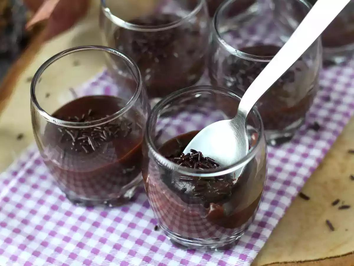 Crema Brigadeiro, un deliciu de mâncat cu lingura! - poza 2