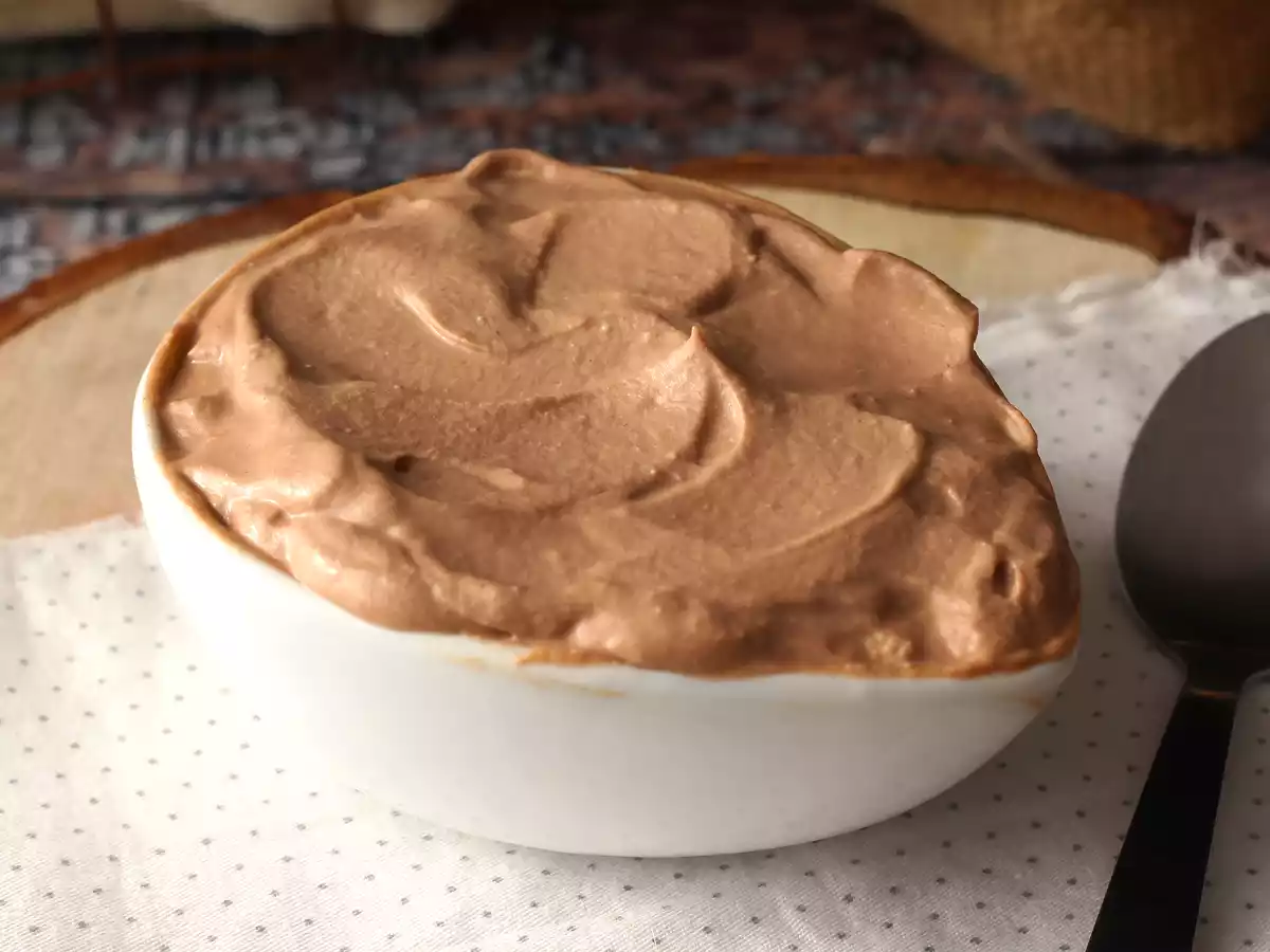 Crema cu Nutella, toppingul perfect pentru prăjiturile tale în straturi! - poza 2