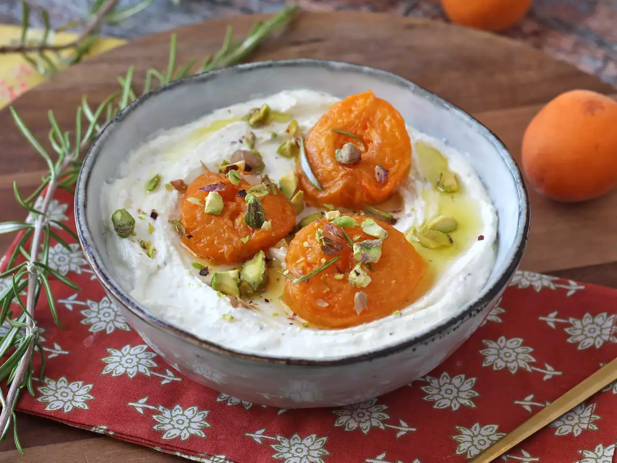 Cremă de Feta și caise coapte – pasta perfectă pentru aperitiv! - poza 4