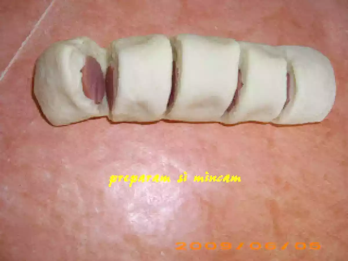 Crenvursti in aluat sau cosite a la Mudj_hista - poza 5