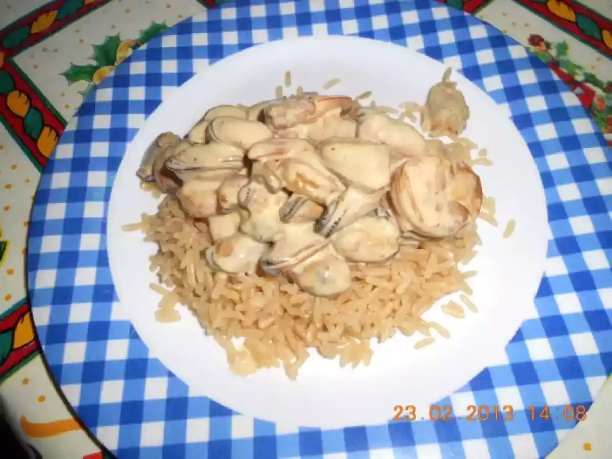 Creveti cu midii si orez