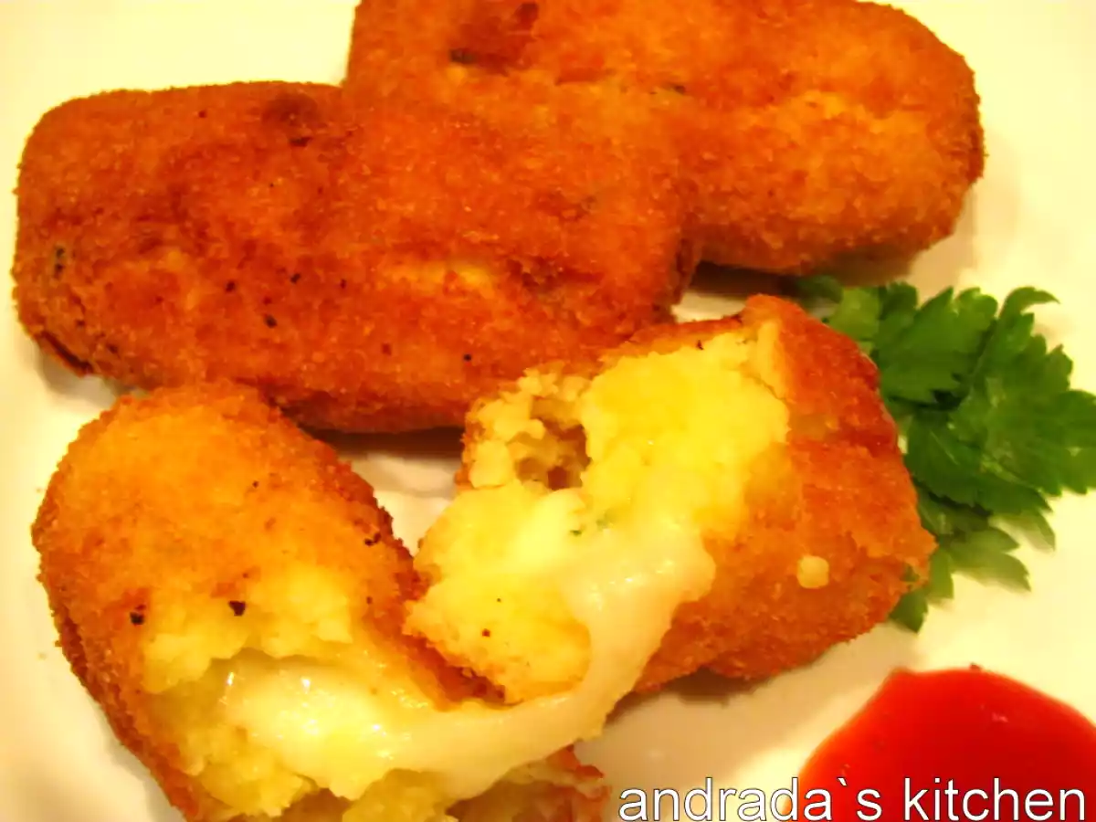 Crochete de cartofi cu oregano si cascaval - poza 2