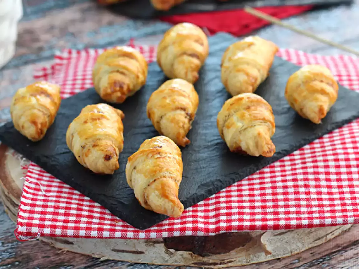 Croissante cu sunca si crema de branza - poza 4