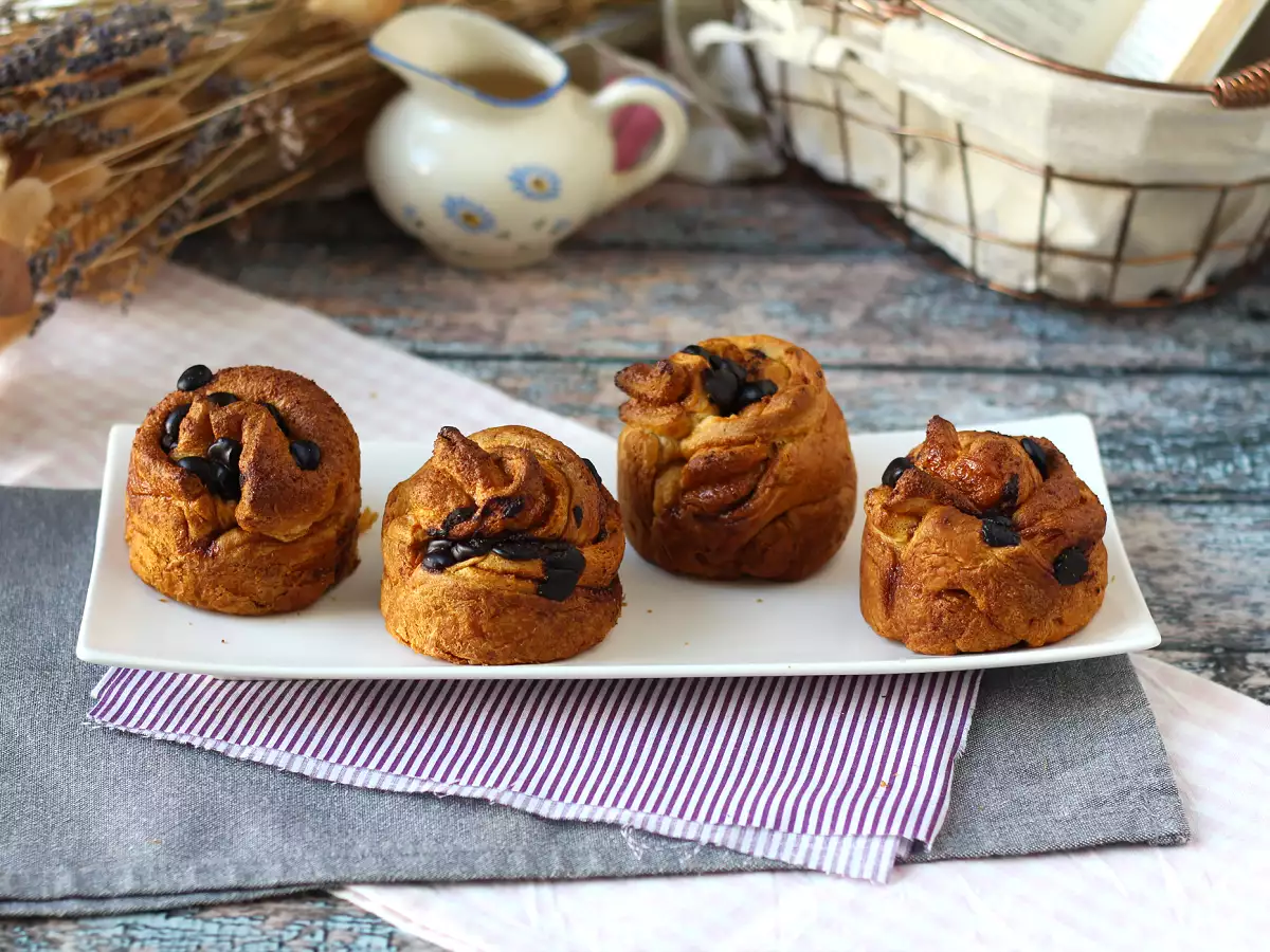 Cruffins - combinația dintre un croissant și o brioșă, versiunea dulce - poza 9