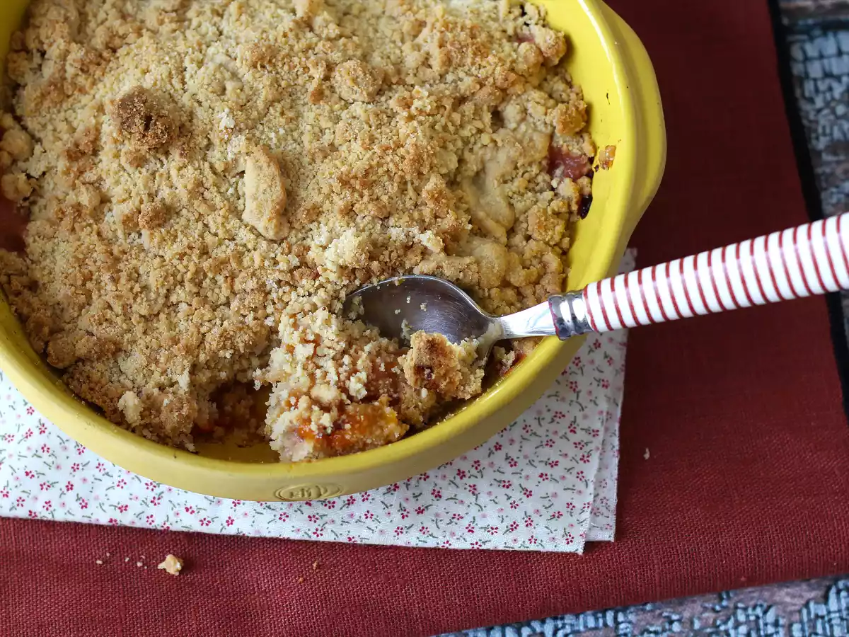 Crumble de caise, desertul super reconfortant - poza 3