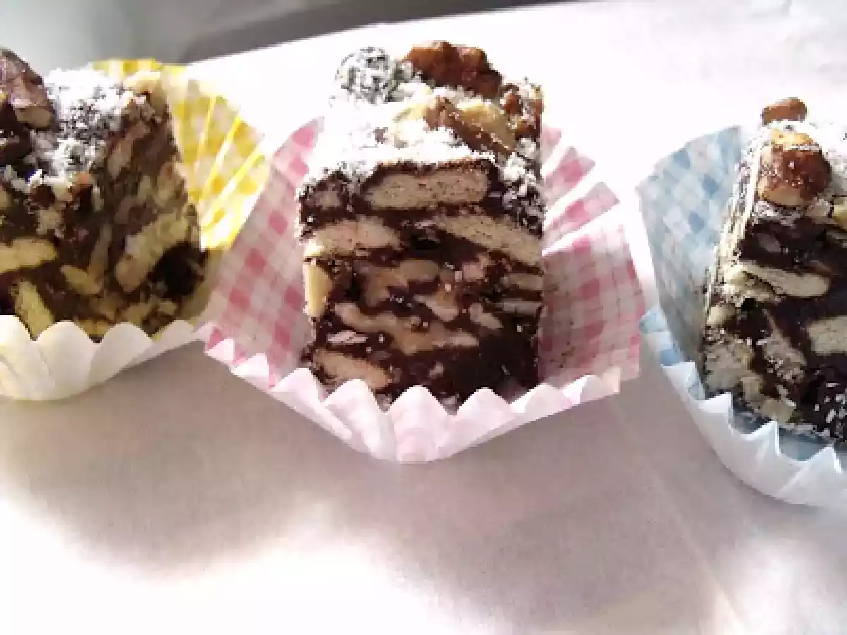 CUBURI DE CIOCOLATA CROCANTE(CHOCOLATE CRUNCH CUBES) - poza 3