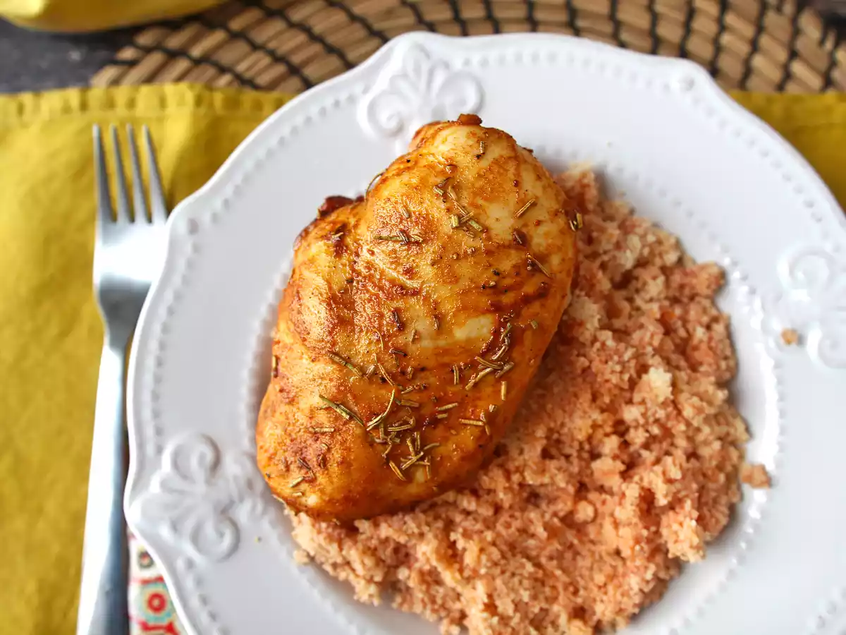 Cum gătesc piept de pui în Air Fryer? - poza 3