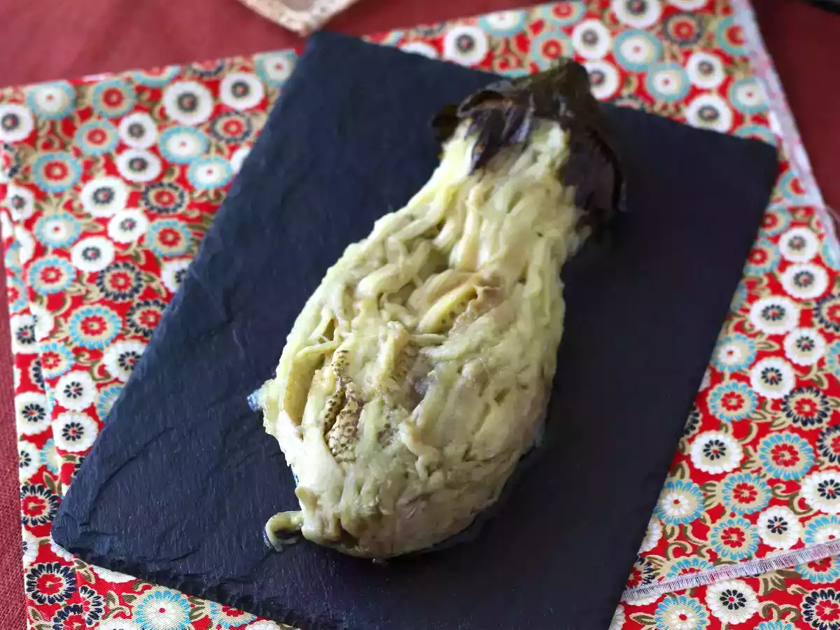 Cum se coc și se descojesc ușor vinetele în Air Fryer? - poza 2