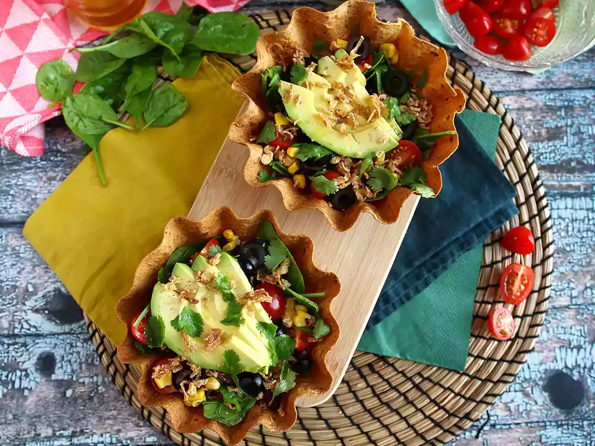 Cum se fac bolurile cu tortilla? O salată usoara fara vas de servire! - poza 2