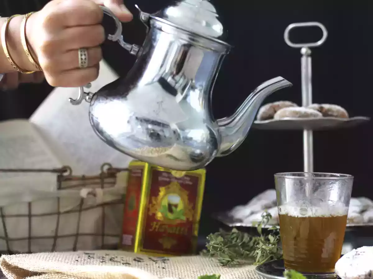 Cum se prepară ceaiul autentic marocan de mentă? - poza 3