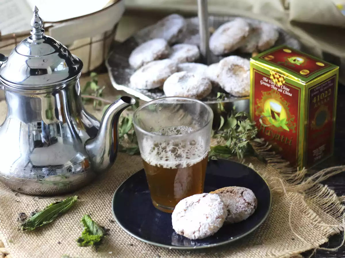 Cum se prepară ceaiul autentic marocan de mentă? - poza 4