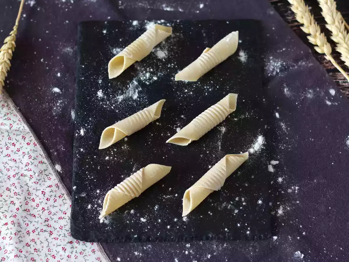 Cum se prepară garganelli, pastele italiene rulate? - poza 3