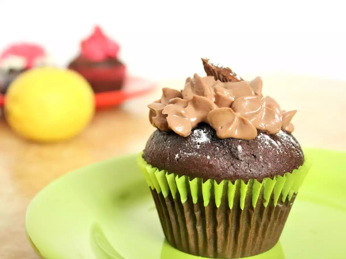 Cupcakes cu Ciocolata si Glazura - poza 2