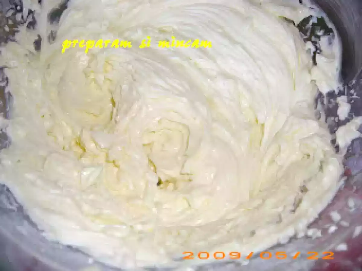 Cupe de capsuni cu mascarpone - poza 6