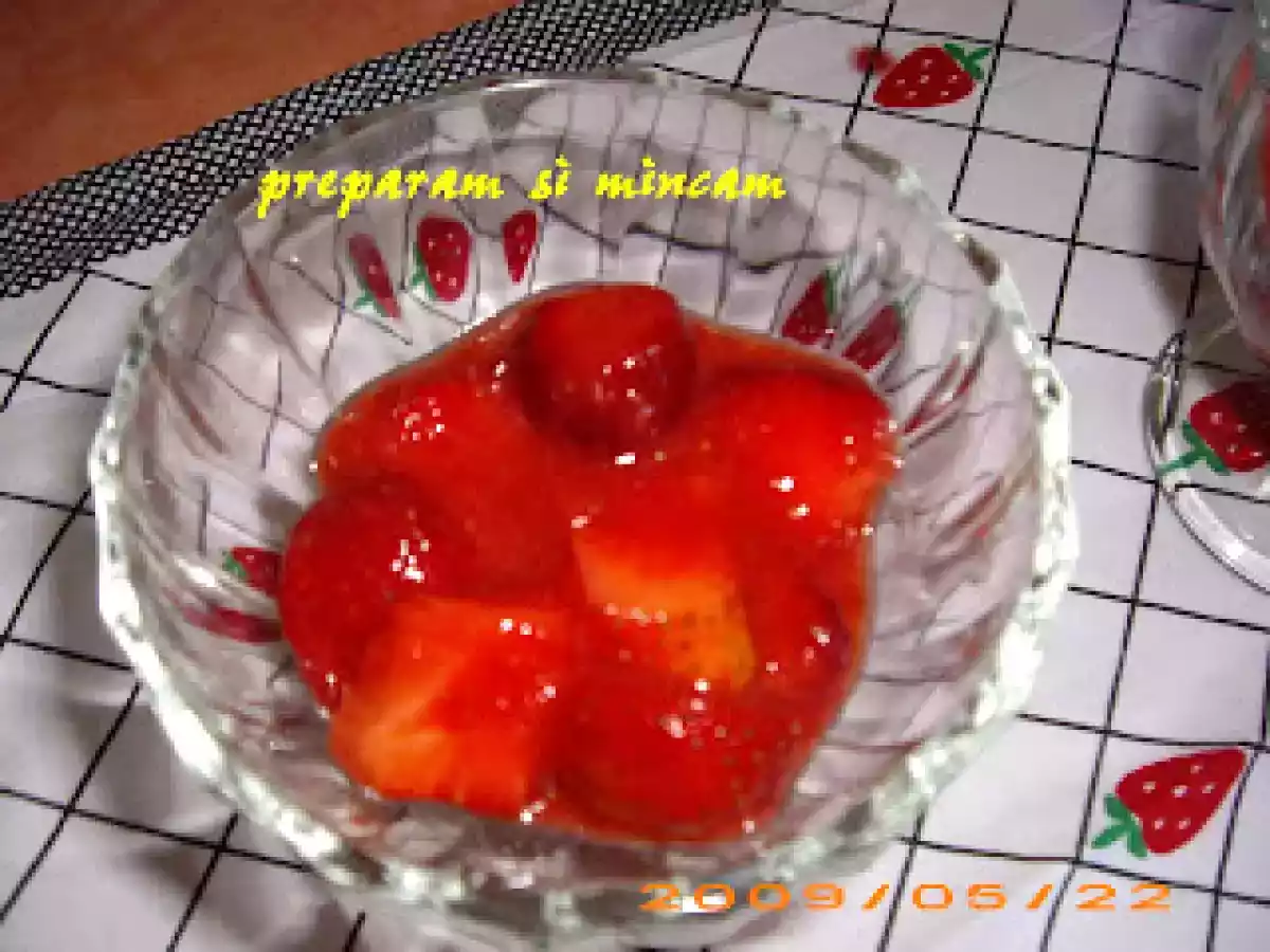 Cupe de capsuni cu mascarpone - poza 10