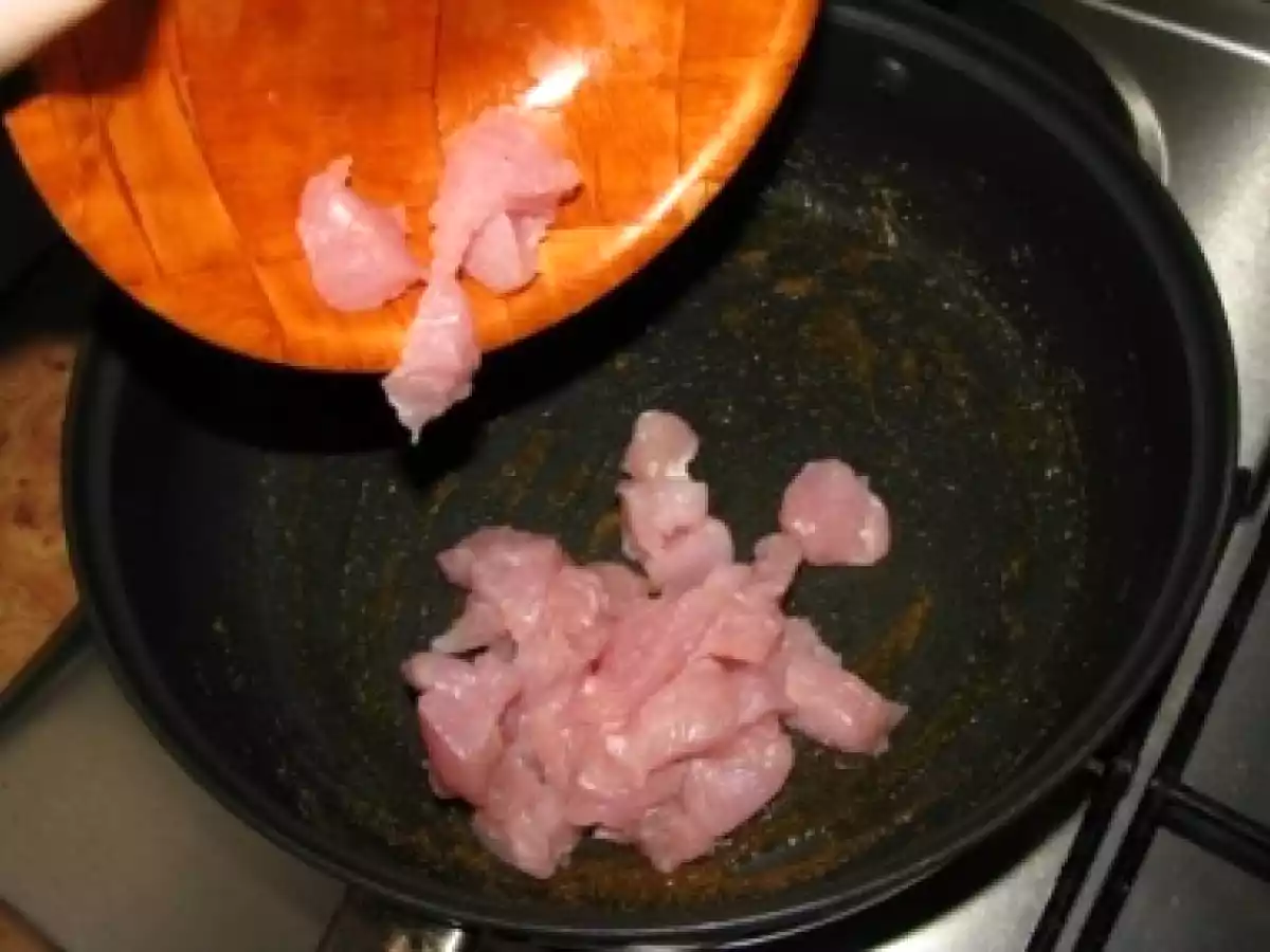 Curry de curcan cu cartofi dulci si lapte de cocos - poza 5