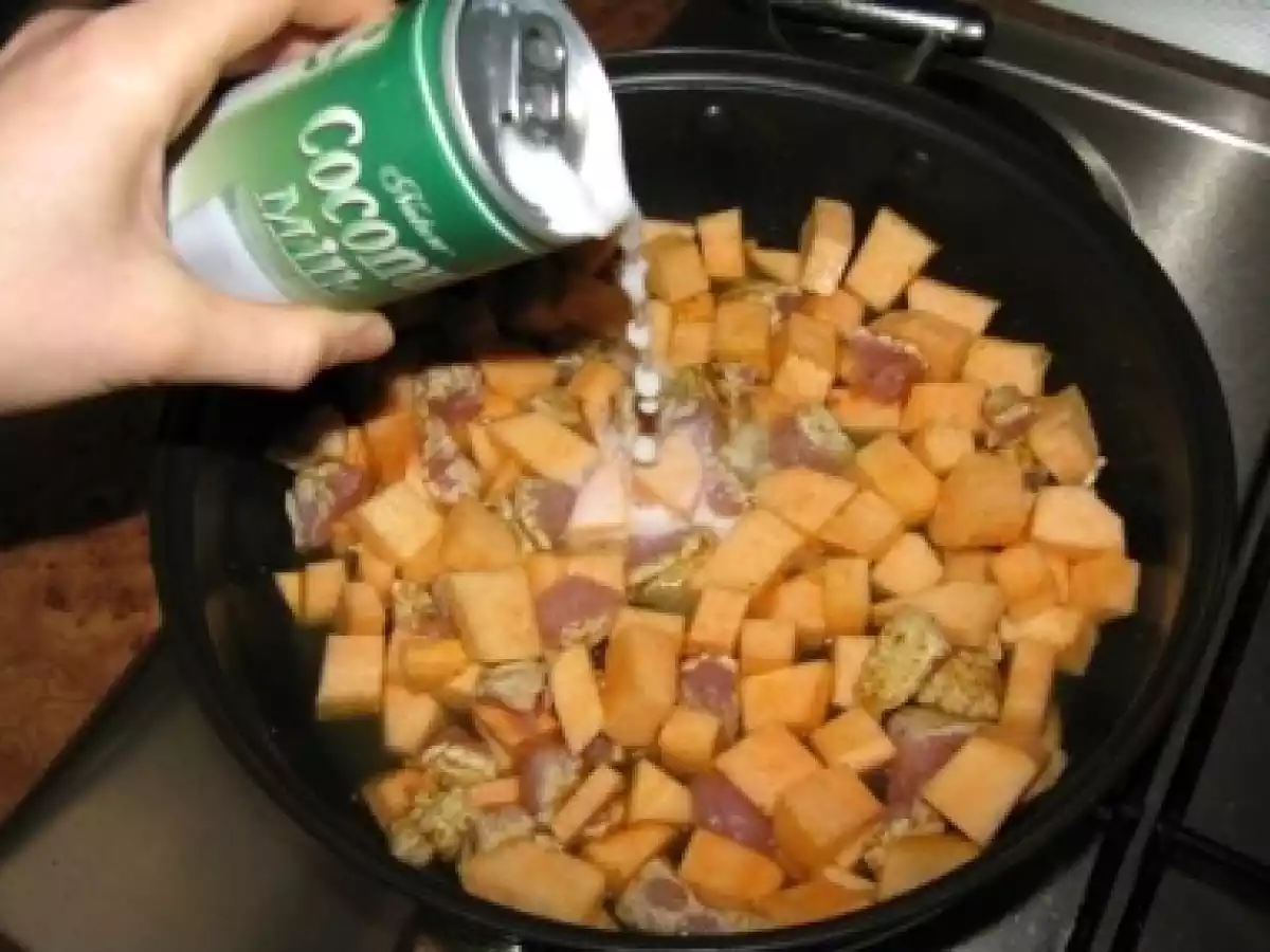 Curry de curcan cu cartofi dulci si lapte de cocos - poza 8