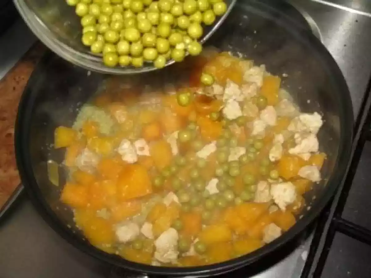 Curry de curcan cu cartofi dulci si lapte de cocos - poza 10