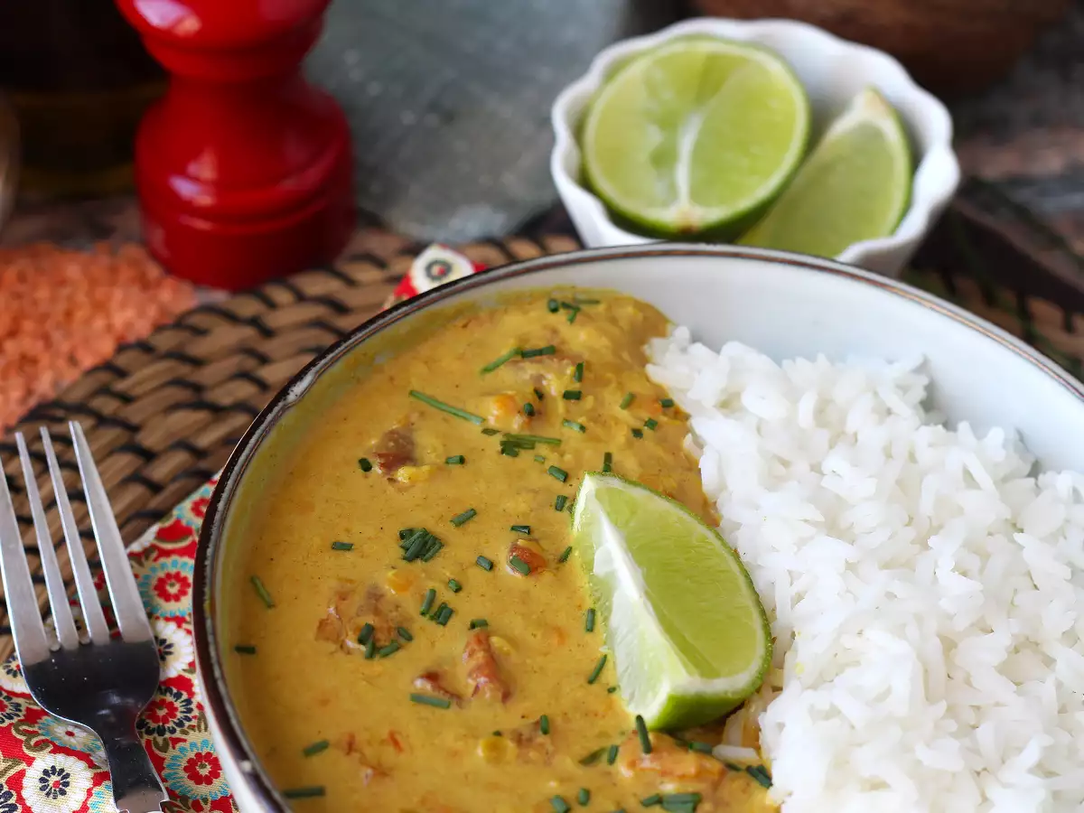 Curry de linte roșie cu lapte de cocos: o rețetă ușoară și cremoasă - poza 2