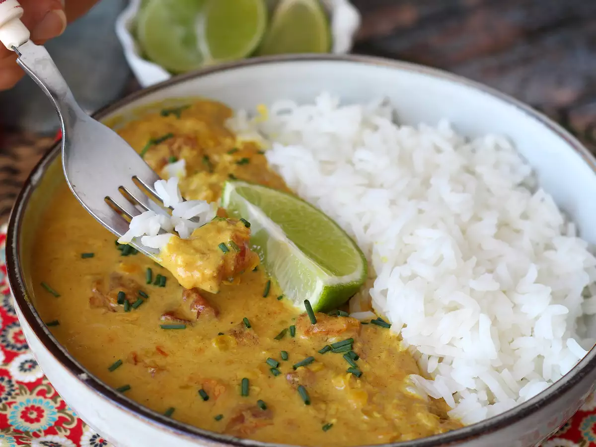 Curry de linte roșie cu lapte de cocos: o rețetă ușoară și cremoasă - poza 6
