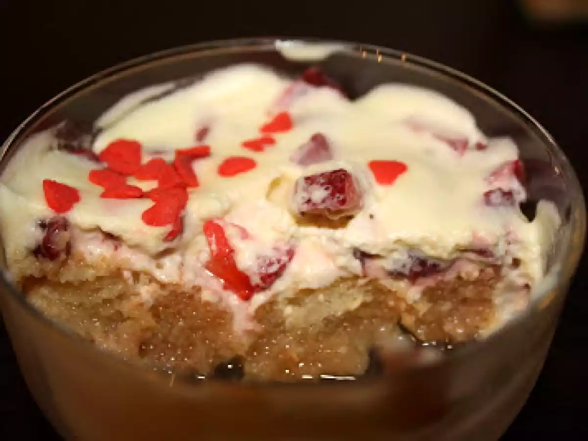 Desert cu capsuni si mascarpone