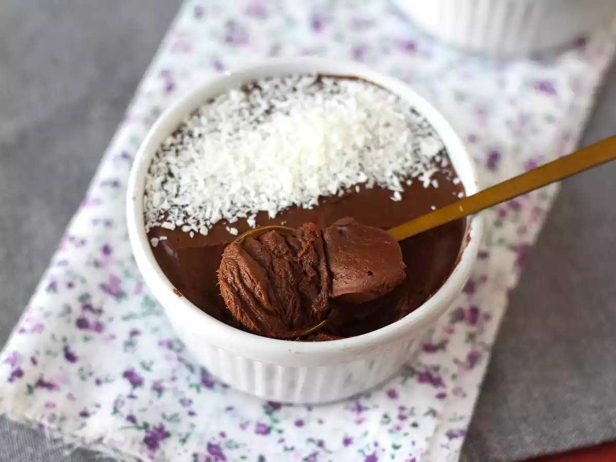 Desert de ciocolată cu doar 2 ingrediente! - poza 3