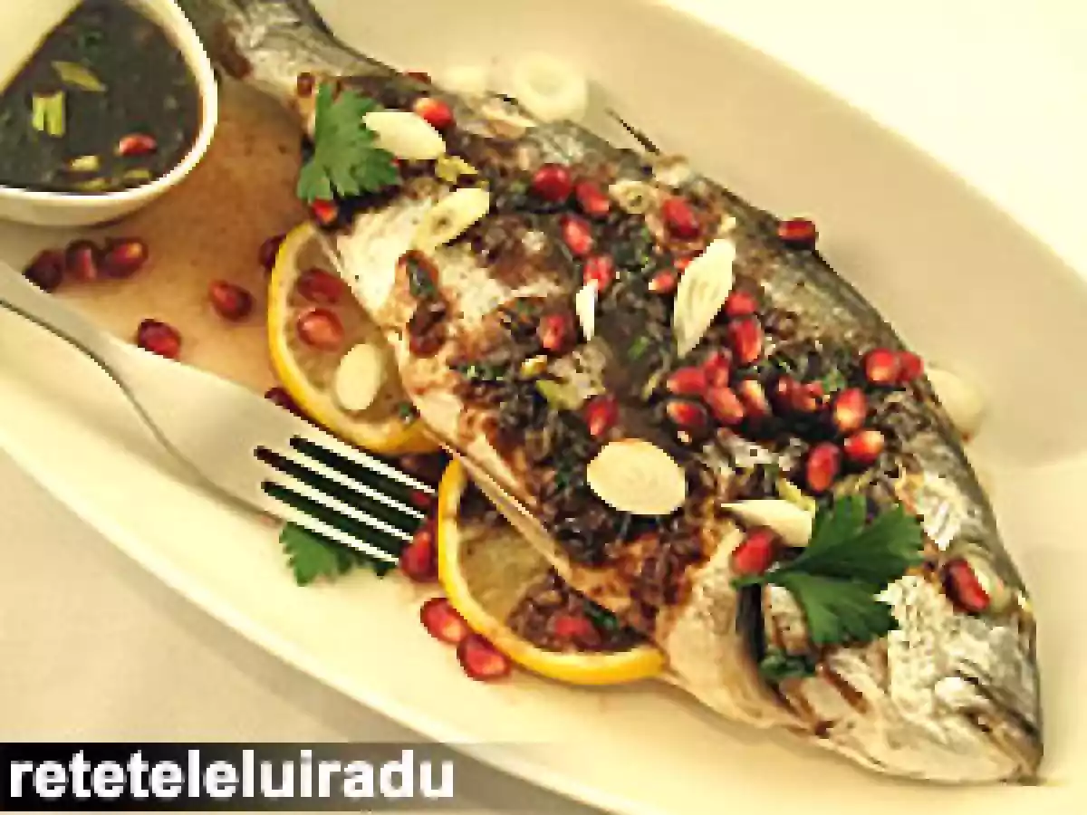 Dorada cu sos de rodie