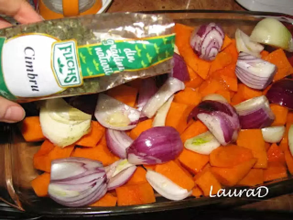 Dovleac copt cu sferturi de ceapa - poza 3