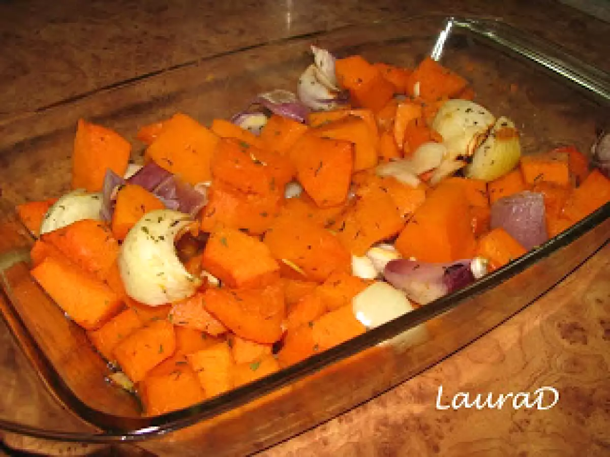 Dovleac copt cu sferturi de ceapa - poza 4