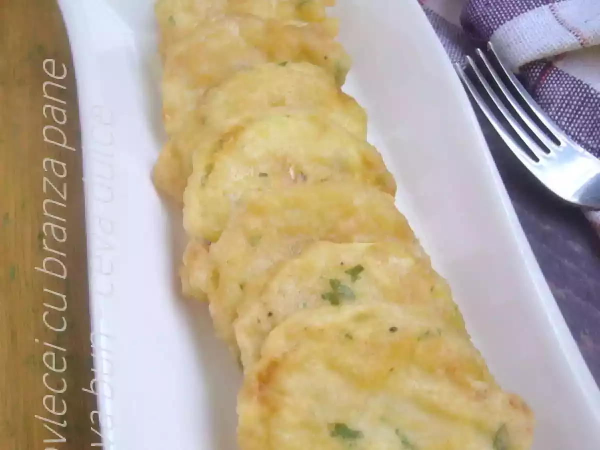 Dovlecei cu branza pane