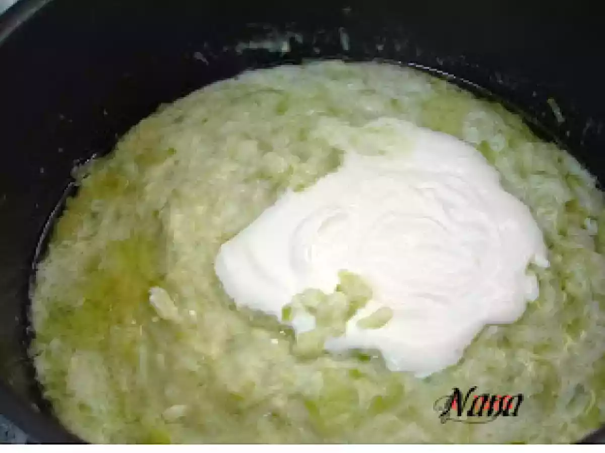 DOVLECEI CU SMANTANA - poza 4