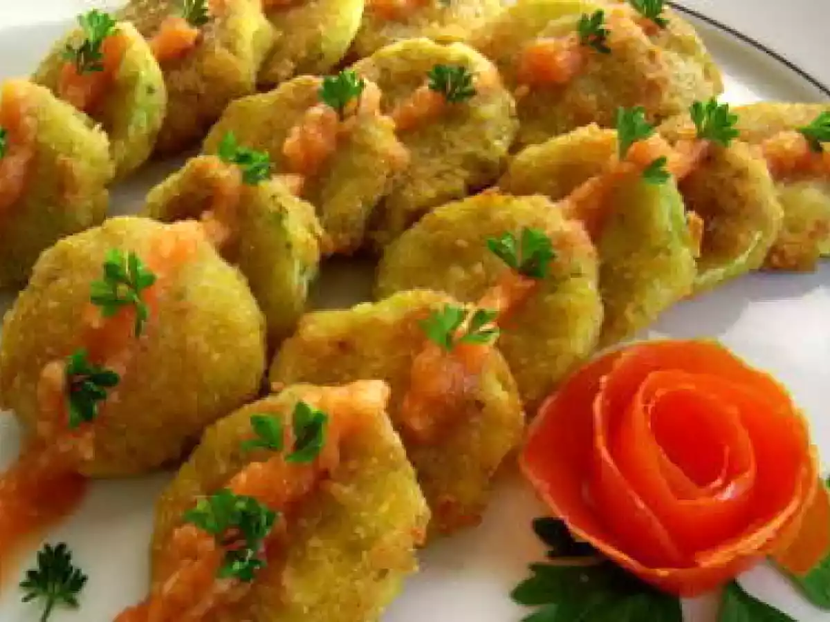 Dovlecei pane cu sos de usturoi