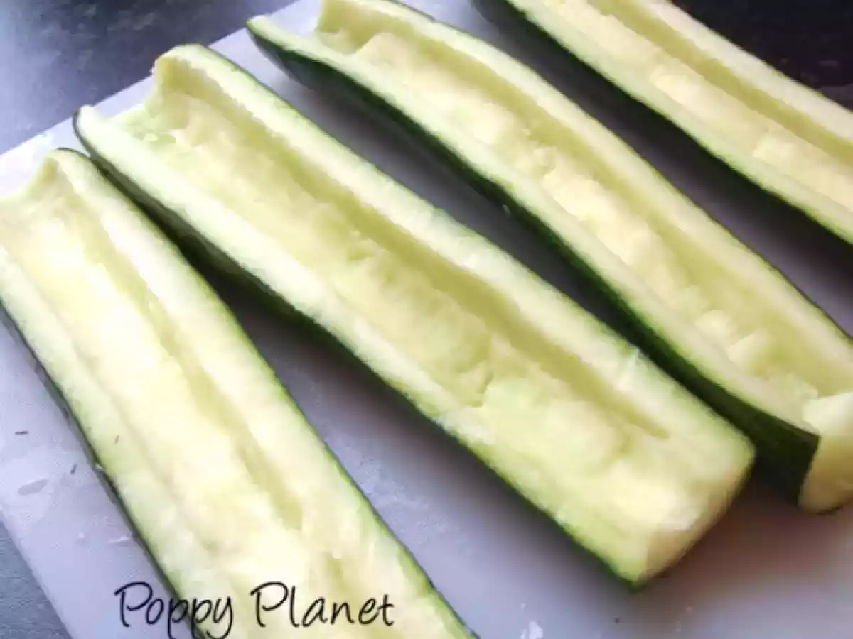 Dovlecei umpluti cu feta si nuci - poza 3