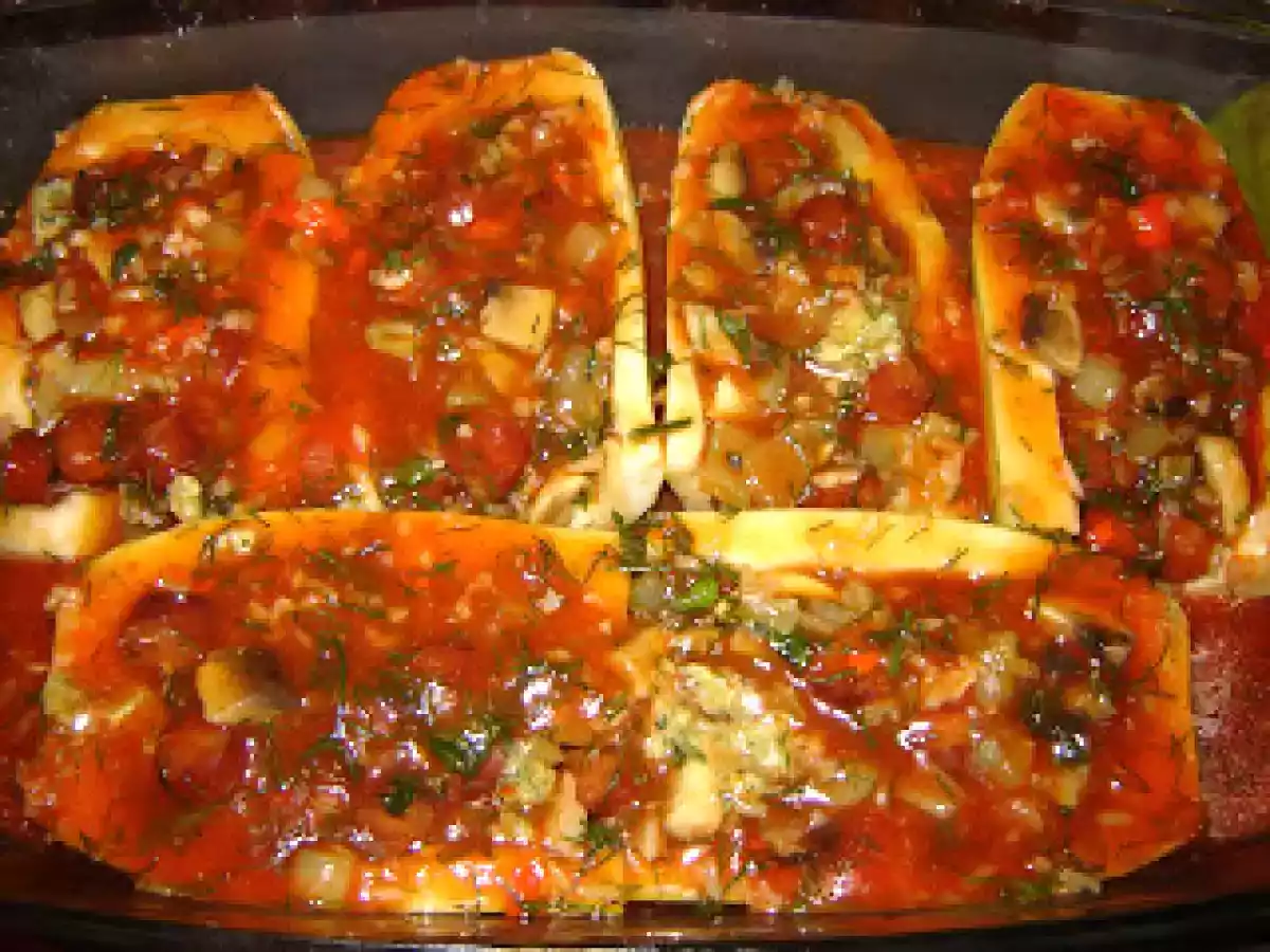 Dovlecei umpluti cu legume si carnati - poza 2