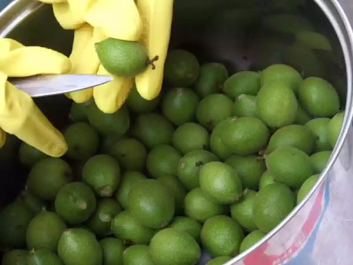 Dulceata de nuci verzi - poza 11