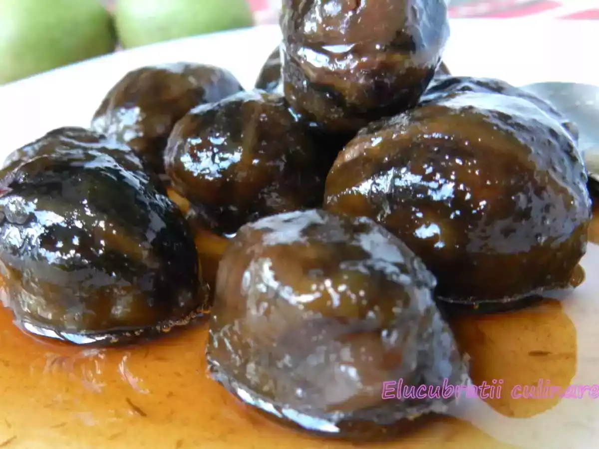 Dulceață de nuci verzi - varianta albă