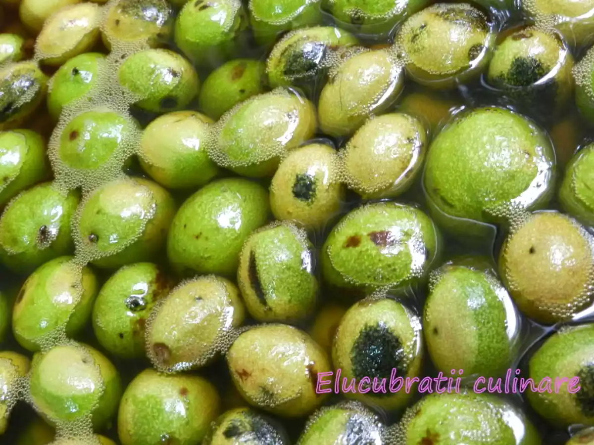 Dulceață de nuci verzi - varianta neagră - poza 3