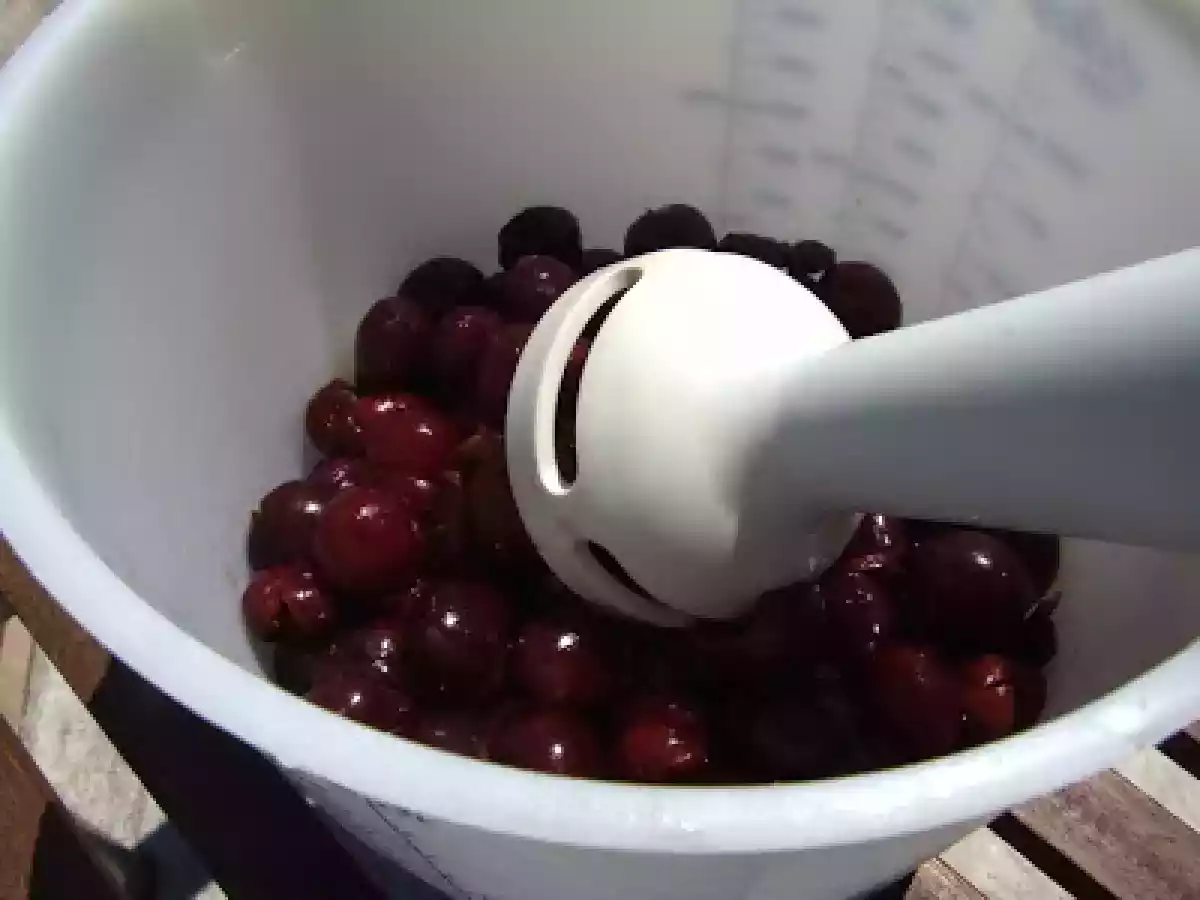 Dulceata de visine cu vanilie - poza 4