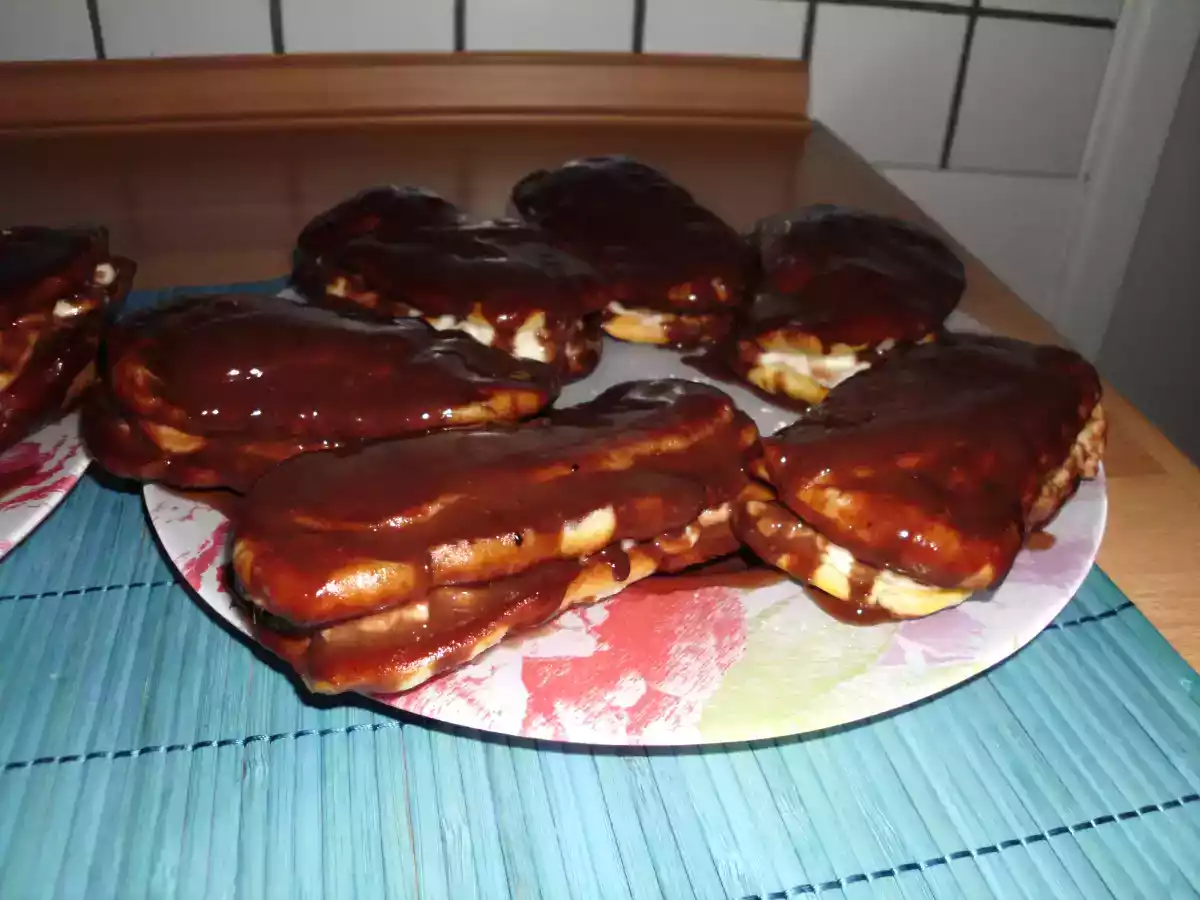 Eclere cu crema de budinca