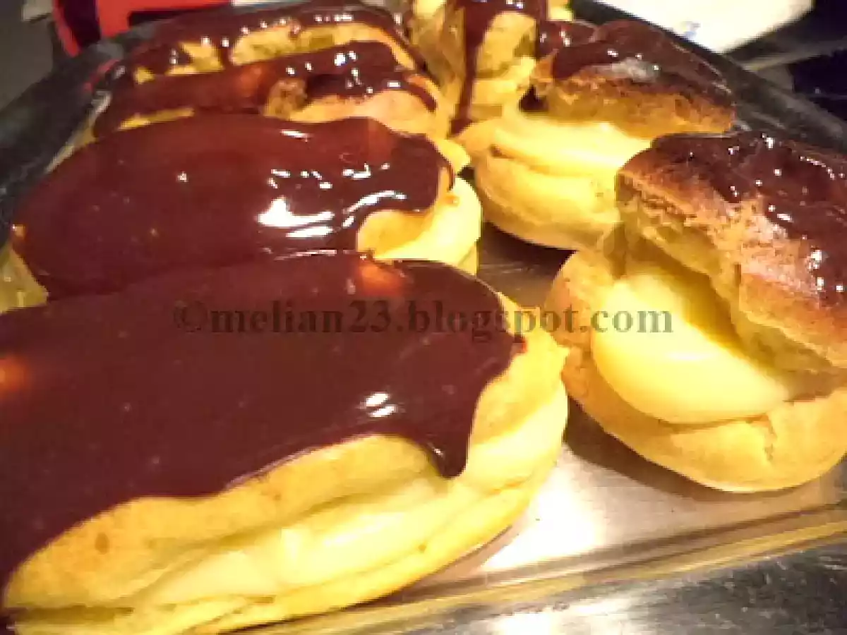 Eclere cu crema de vanilie