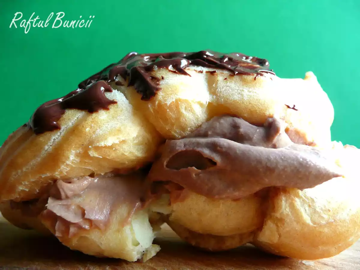 Eclere cu mascarpone si ciocolata