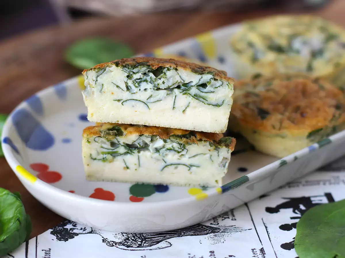 Egg bites cu brânză cottage la Air Fryer: gustări ușoare și bogate în proteine - poza 6