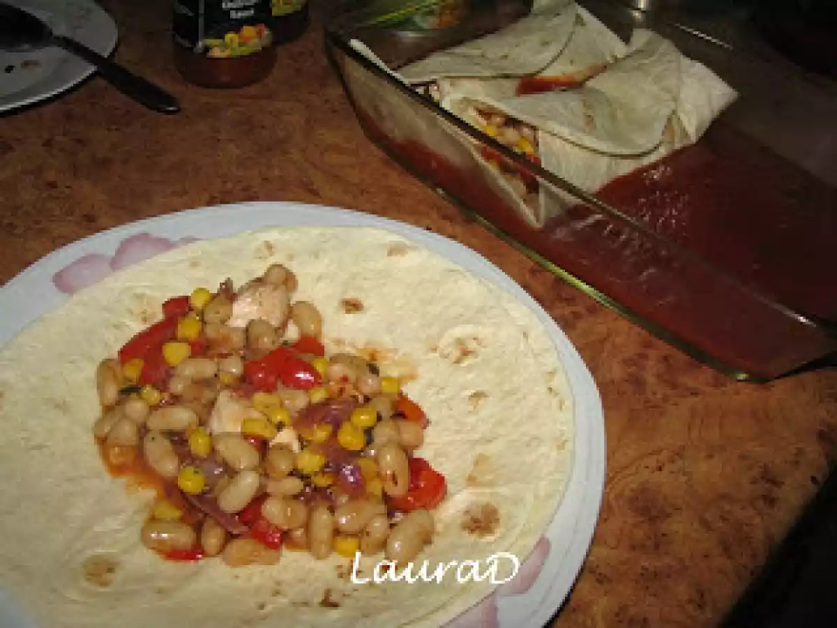 Enchiladas cu pui, fasole si porumb - poza 3