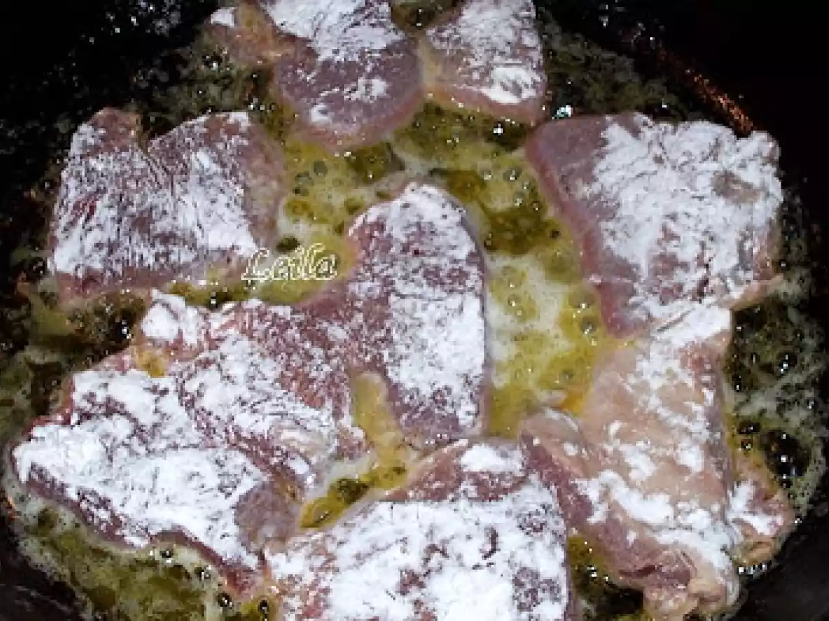 Escalop de caprioara cu ciuperci si cascaval - poza 3