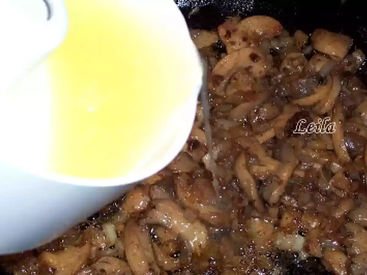 Escalop de caprioara cu ciuperci si cascaval - poza 6