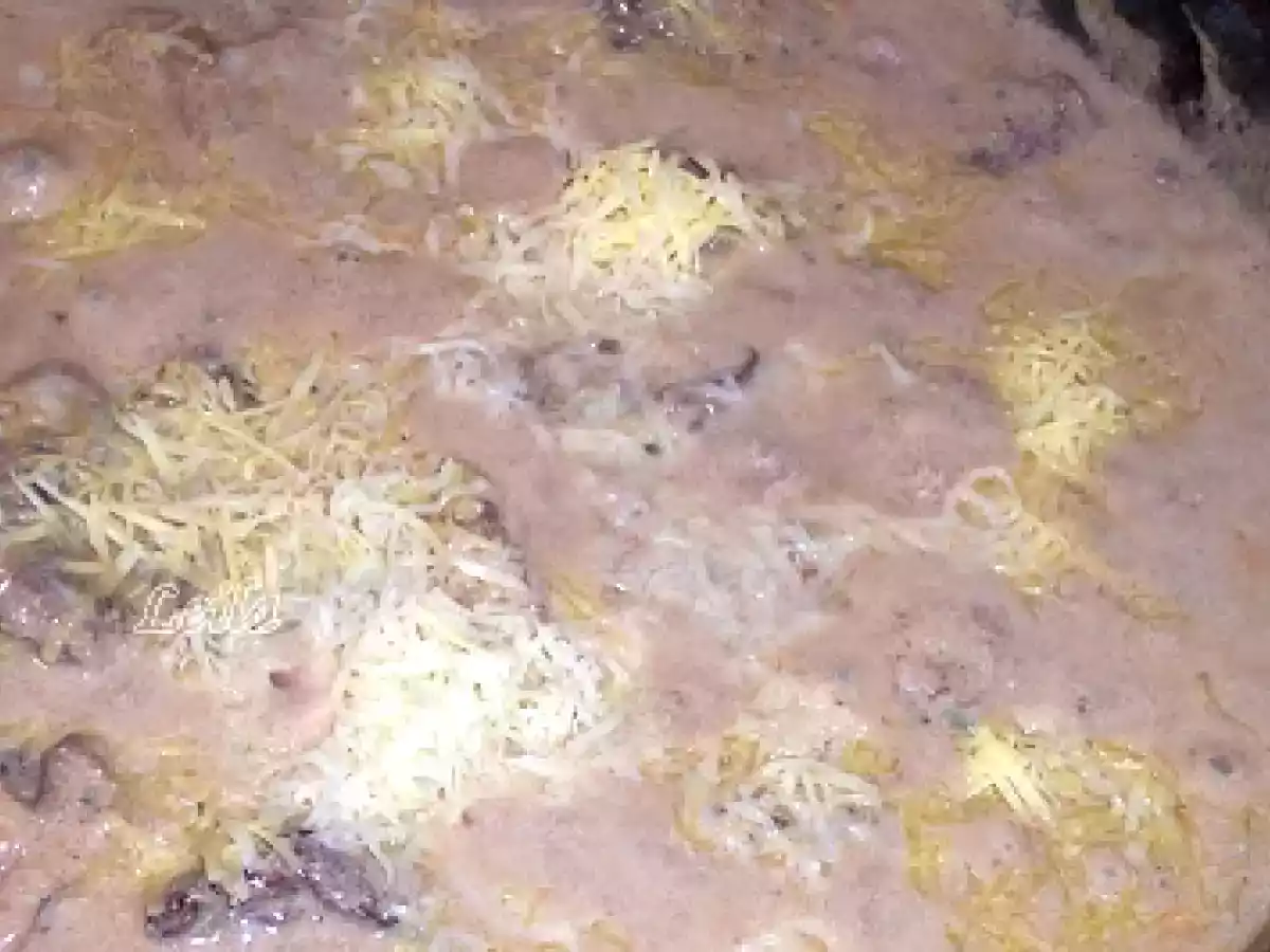 Escalop de caprioara cu ciuperci si cascaval - poza 11