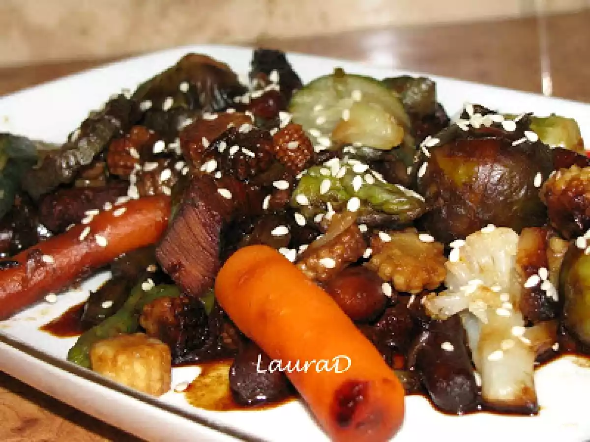 Fasii de vita cu legume si sos dulce-acrisor - poza 2