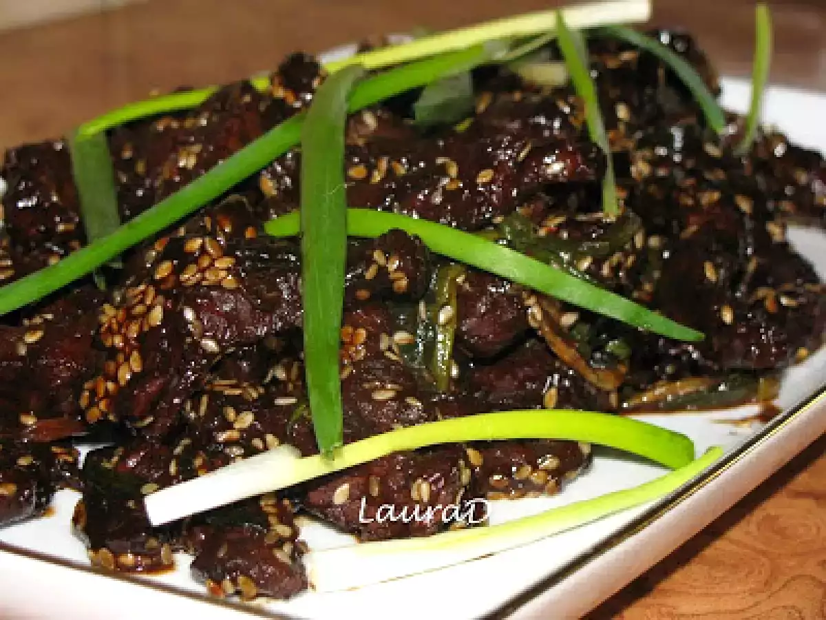 Fasii de vita cu susan si ceapa verde