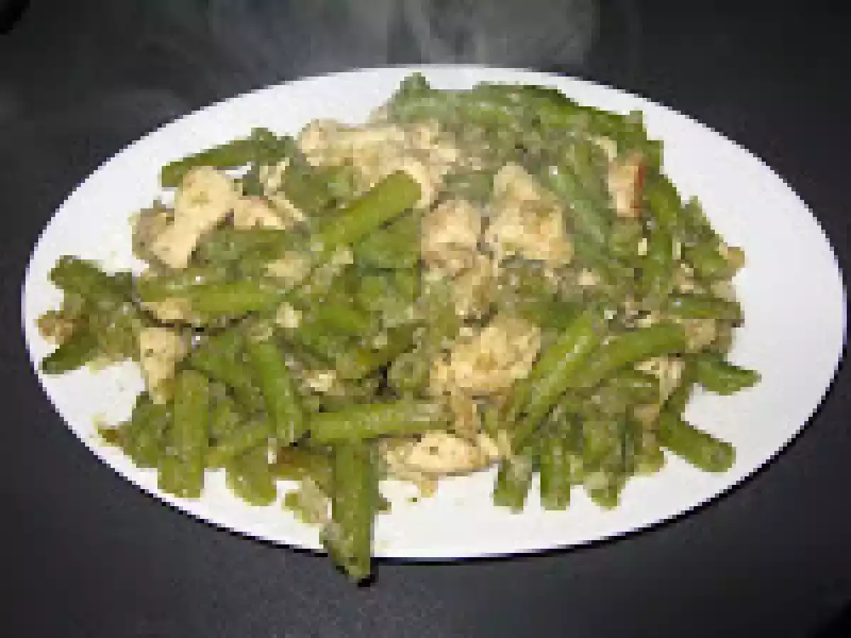 Fasole verde cu piept de pui